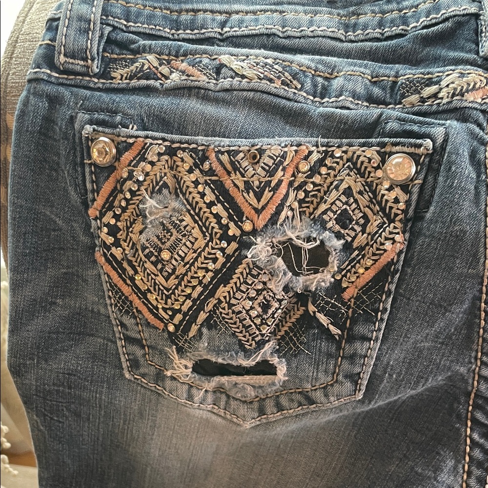 Miss Me Dark Blue Denim Jeans with Cream Stitching cropped or straight 27 in ins - Picture 1 of 10